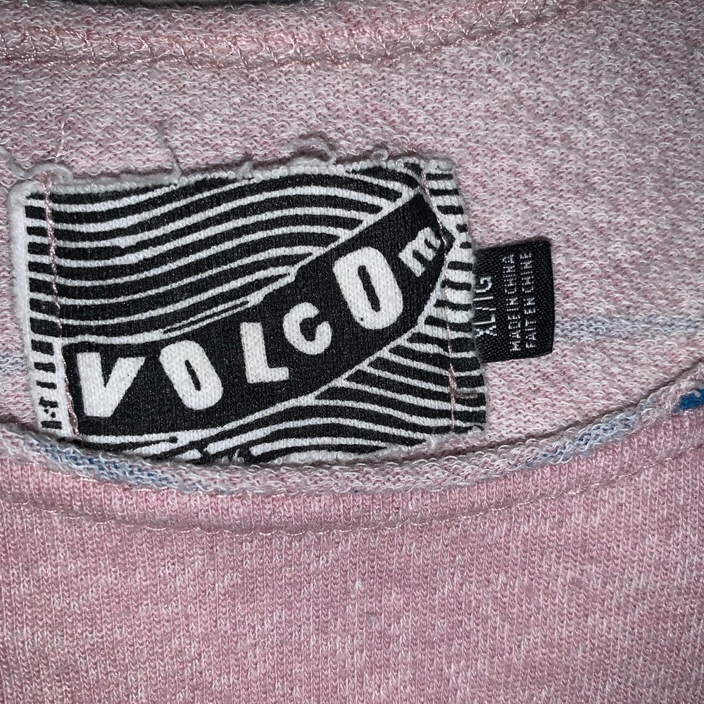 ‘Summer-Nights’ Volcom Tops - Picture 9 of 12